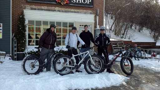 Bicycle Store «2 Bici Bicycle Shop», reviews and photos, 8695 Archer Ave, Willow Springs, IL 60480, USA