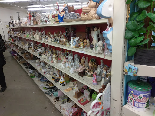 Thrift Store «The Salvation Army Family Store & Donation Center», reviews and photos, 51200 Van Dyke, Shelby Charter Township, MI 48316, USA