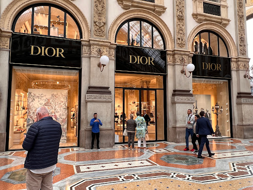 Dior stores Milan