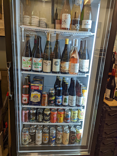 Wine Store «Hidden Track Bottle Shop», reviews and photos, 111 W Monroe St #120, Phoenix, AZ 85003, USA