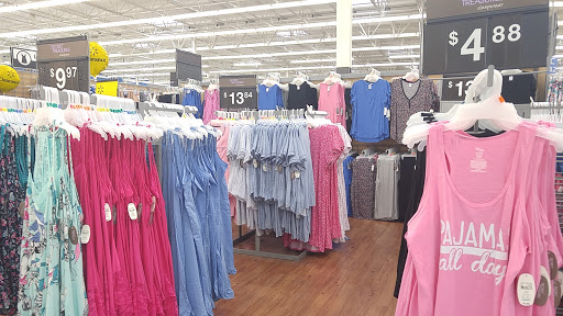 Department Store «Walmart Supercenter», reviews and photos, 1699 N Woodland Blvd, DeLand, FL 32720, USA