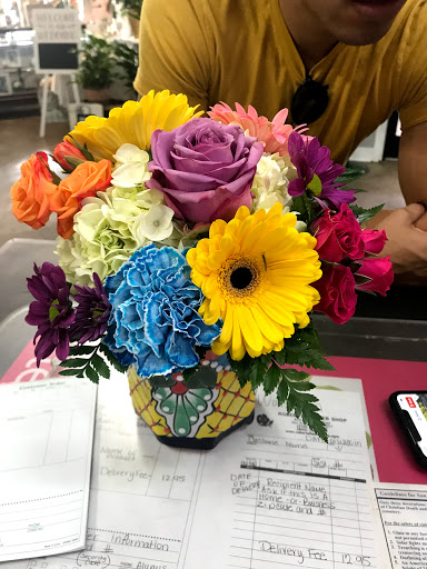 Florist «Roberts Flower Shop», reviews and photos, 423 Castroville Rd, San Antonio, TX 78207, USA