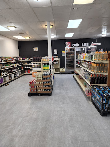 Liquor Store «Liquor Liquidator», reviews and photos, 1047 Hudson Rd, St Paul, MN 55106, USA