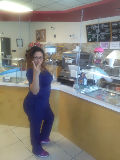 Ice Cream Shop «Coquitos Ice Cream & Cafe Shop Kissimmee», reviews and photos, 1327 E Vine St, Kissimmee, FL 34744, USA