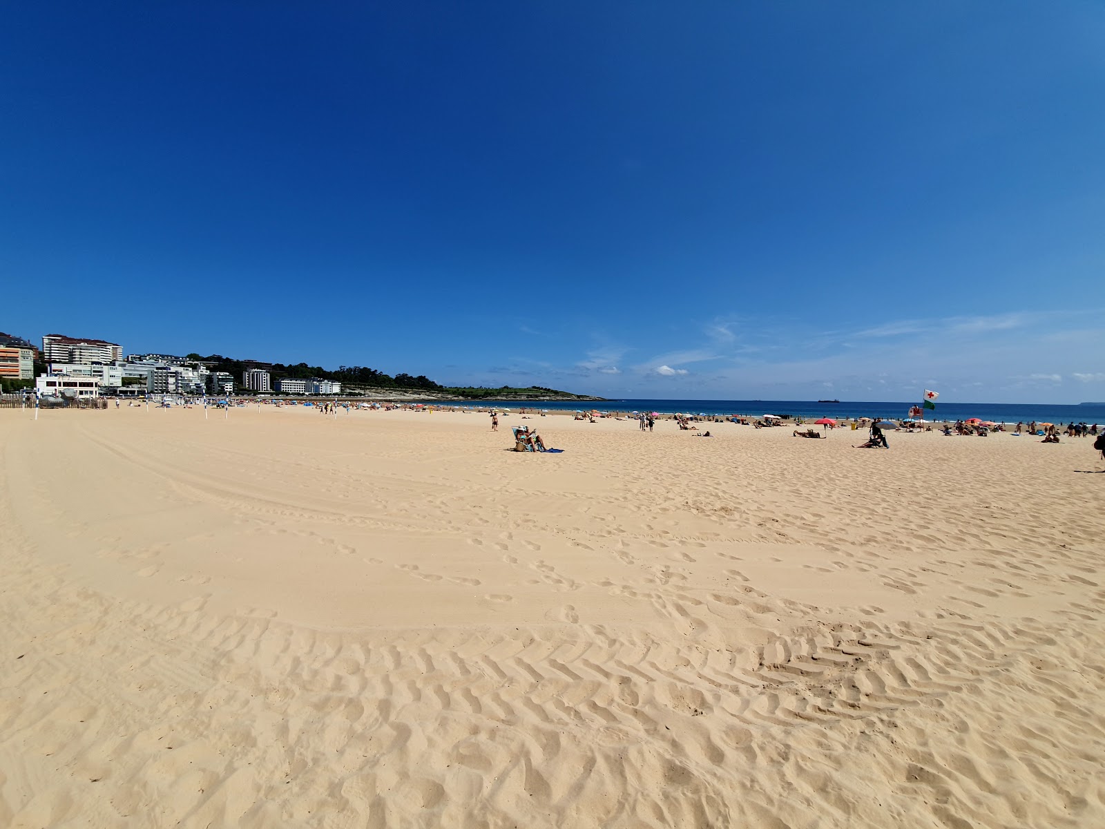 Foto de Praia do Sardinero com praia espaçosa