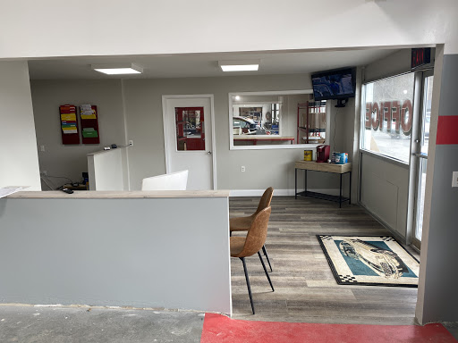 Auto Body Shop «Thomas Auto Collision», reviews and photos, 1530 N Leroy St # 103, Fenton, MI 48430, USA