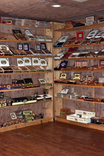 Cigar Shop «Osi Tobacco», reviews and photos, 4836 Hills and Dales Rd NW, Canton, OH 44708, USA