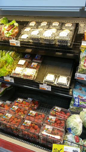 Grocery Store «Save-A-Lot», reviews and photos, 425 Broad St, Manchester, CT 06040, USA