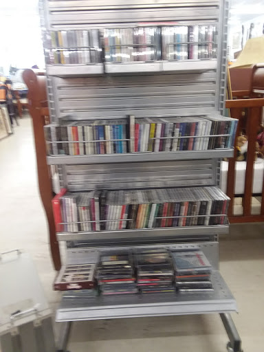 Thrift Store «JUNK 4 UR TRUNK THRIFT STORE», reviews and photos, 5494 New Jesup Hwy, Brunswick, GA 31523, USA