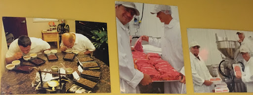 American Restaurant «Coliseum Kitchen», reviews and photos, 1660 Old Country Rd, Plainview, NY 11803, USA