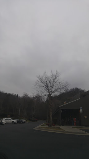 American Restaurant «Cracker Barrel Old Country Store», reviews and photos, 34 Tunnel Rd, Asheville, NC 28805, USA