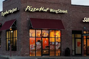 Pizza Hut image