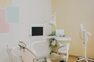 Dokter Gigi Malang - Chroma Dental Station image