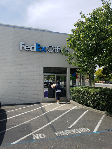 Print Shop «FedEx Office Print & Ship Center», reviews and photos, 1909 Mt Diablo Blvd, Walnut Creek, CA 94596, USA