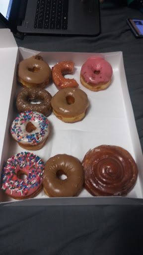 Donut Shop «Clifton Donut Shop», reviews and photos, 2317 Brownsboro Rd, Louisville, KY 40206, USA