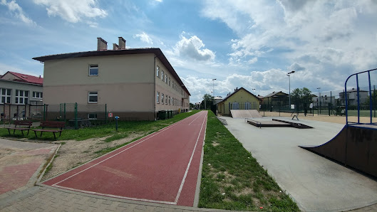 Szkoła podstawowa z oddziałami specjalnymi Marcinkowicka 9, 33-395 Nowy Sącz, Polska