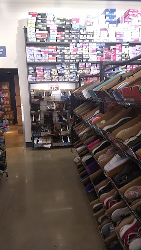 SKECHERS Warehouse Outlet image 8