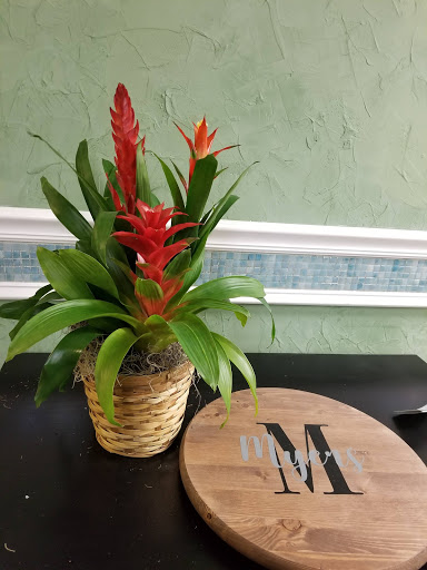 Florist «Myers Florist/Emerald Gardens Flowers», reviews and photos, 2906 Hillsborough Rd, Durham, NC 27705, USA