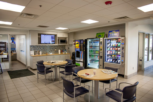 Car Dealer «Sunrise Chevrolet», reviews and photos, 414 North Ave, Glendale Heights, IL 60139, USA