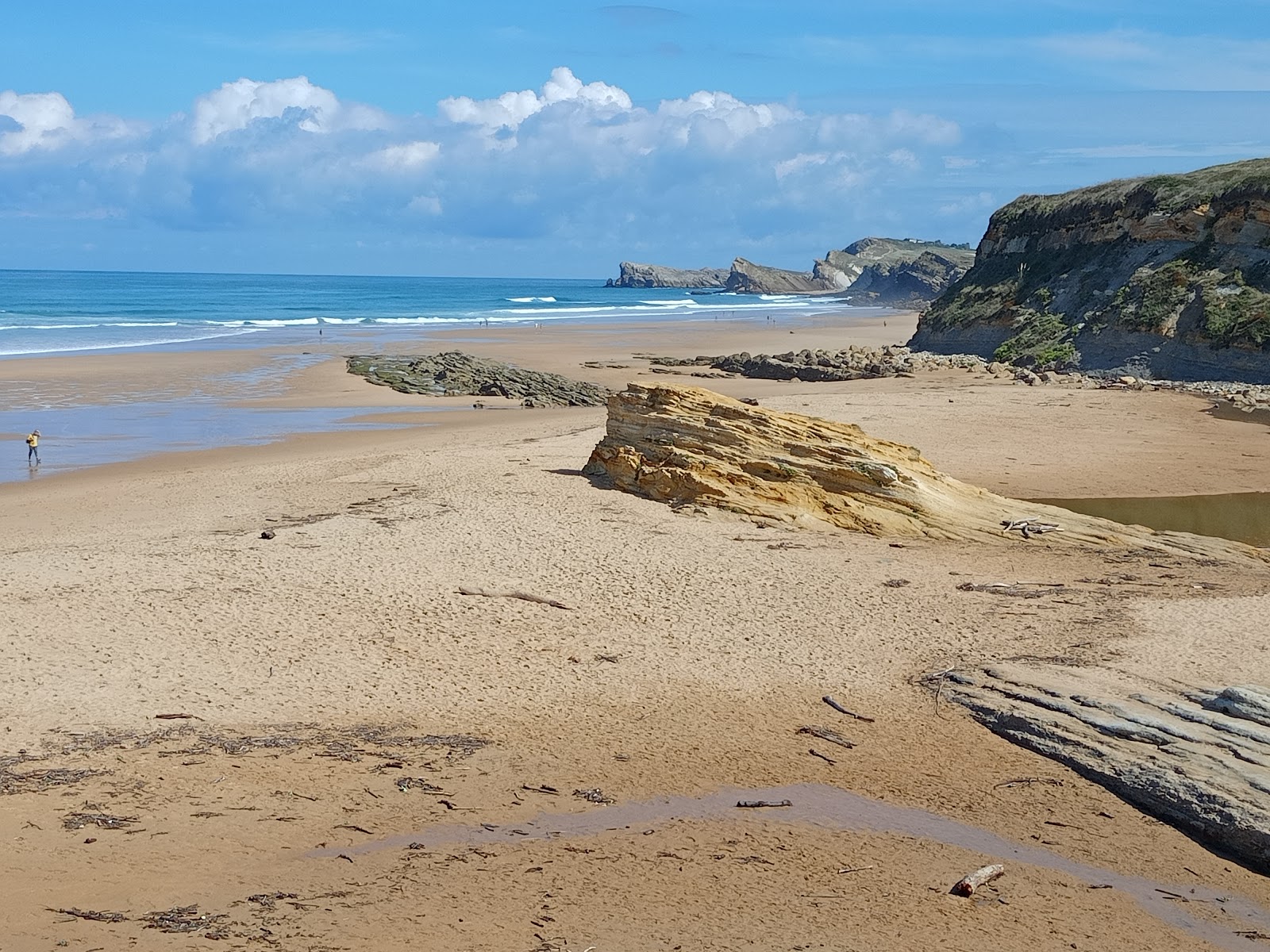 Foto de Praia de Liencres com alto nível de limpeza