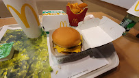 Cheeseburger du Restauration rapide McDonald's à Flins-sur-Seine - n°12