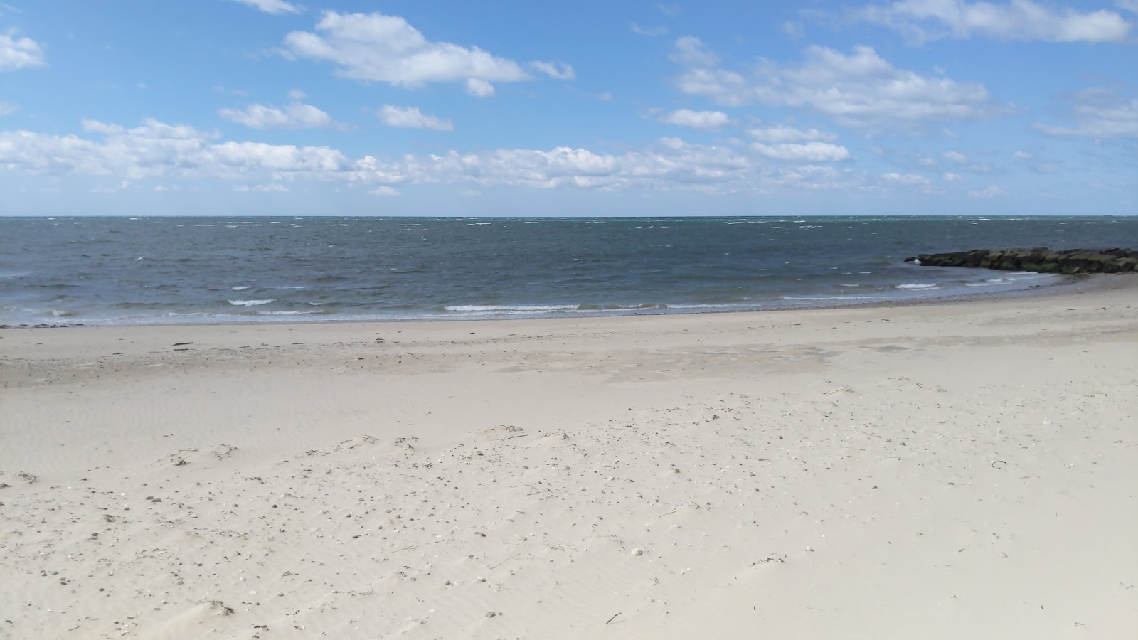 Foto van Glendon Road Beach met gemiddeld niveau van netheid