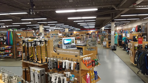 Camping Store «REI», reviews and photos, 200 Ridge Pike #115, Conshohocken, PA 19428, USA