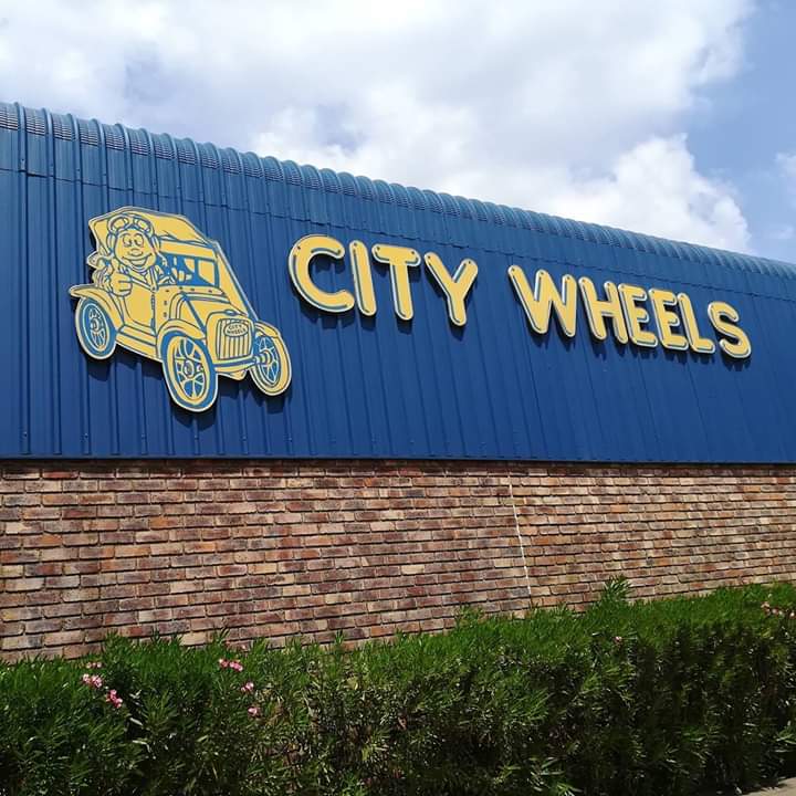 CITY WHEELS Tyre and alloy rims.
