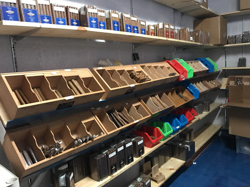 Cigar Shop «Cigar Bundles of Miami Cigar Lounge», reviews and photos, 405 SE 1st Ave, Florida City, FL 33034, USA