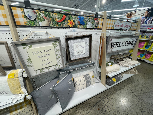 Fabric Store «Jo-Ann Fabrics and Crafts», reviews and photos, 125 E Reynolds Rd Ste 160, Lexington, KY 40517, USA