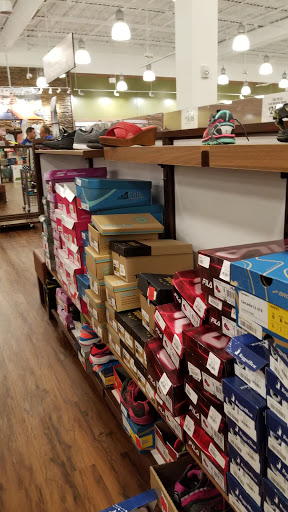 Outdoor Sports Store «Sierra Trading Post», reviews and photos, 215 N Maple Rd Unit 1F, Ann Arbor, MI 48103, USA