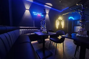 Smokey's Bar und Lounge image