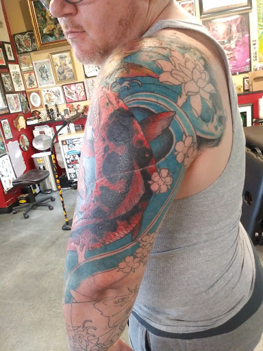 Tattoo Shop «Sacred Hand Tattoo Society», reviews and photos, 960 Parsons Ave, Columbus, OH 43206, USA