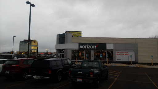 Cell Phone Store «Verizon», reviews and photos, 4926 Dressler Rd NW, Canton, OH 44718, USA