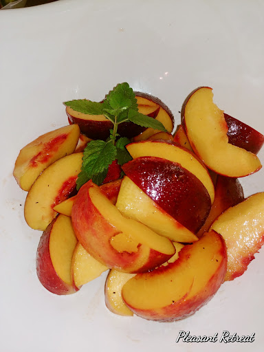 Barbecue Restaurant «Bradford BBQ Restaurant, Taproom, & Growler Bar», reviews and photos, 2220 Nicholasville Rd #101, Lexington, KY 40503, USA