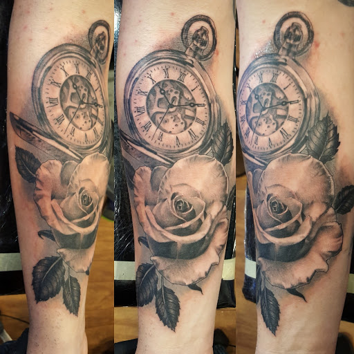 Tattoo Shop «True Line Tattoo», reviews and photos, 412 N White Horse Pike, Stratford, NJ 08084, USA