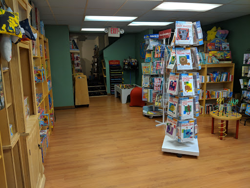 Toy Store «G Willikers Toy Shoppe», reviews and photos, 202 Oak St, Hood River, OR 97031, USA