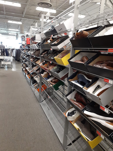 Department Store «Nordstrom Rack Lakewood Center», reviews and photos, 4651 Silva St, Lakewood, CA 90712, USA