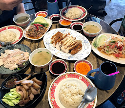 ศรีราชาข้าวมันไก่ Sri Ratcha Chicken Rice photo