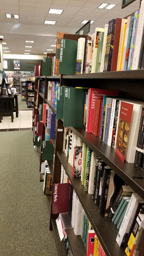 Book Store «Barnes & Noble», reviews and photos, 200 S Gary Ave, Bloomingdale, IL 60108, USA