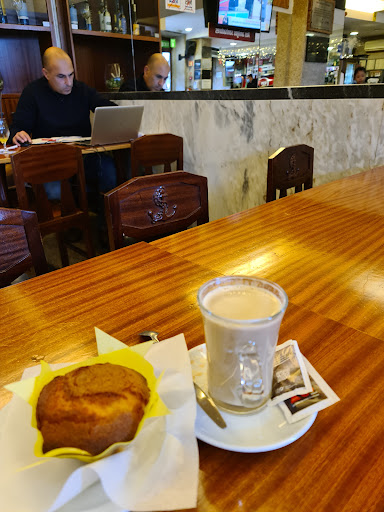 Coffee shops work Oporto