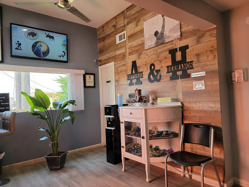 Auto Body Shop «A&H Antonio & Hermanos Collision Repair», reviews and photos, 210 I-45, Hutchins, TX 75141, USA