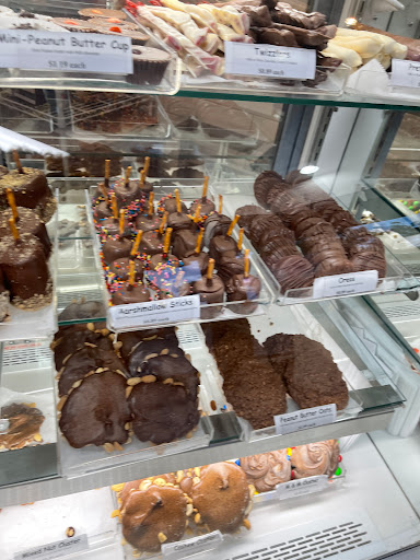 Shopping Mall «Brookside shopping area», reviews and photos, W Meyer Blvd, Kansas City, MO 64113, USA