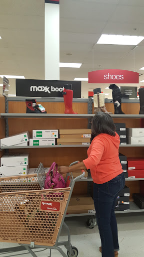 Department Store «T.J. Maxx and HomeGoods», reviews and photos, 35 Talcottville Rd, Vernon, CT 06066, USA