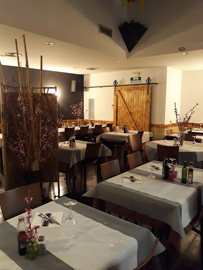 Bar Restaurant Sant Àngel - Carrer Mossèn Ferran, 31, 25183 Seròs, Lleida, Spain