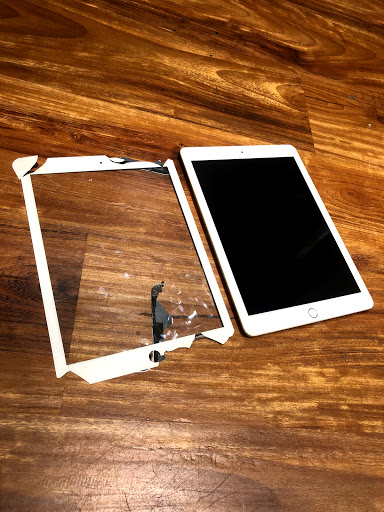 Cell Phone Store «Cellfone MD Cell phone repair», reviews and photos, 7708 W Belmont Ave, Chicago, IL 60634, USA