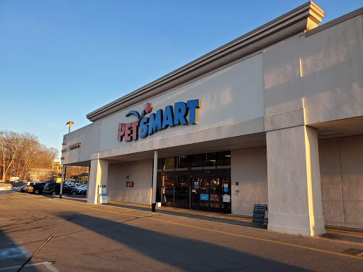 Pet Supply Store «PetSmart», reviews and photos, 777 S Willow St, Manchester, NH 03103, USA