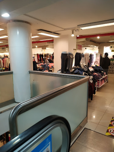 Opiniones de Oechsle Centro Cívico en Lima - Tienda de ropa