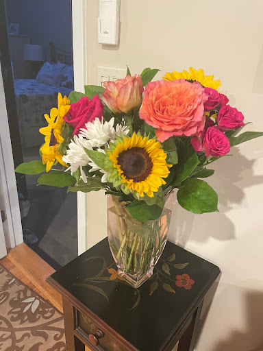 Florist «Country Village Florist and Gifts, Inc.», reviews and photos, 212 E Main St, East Islip, NY 11730, USA