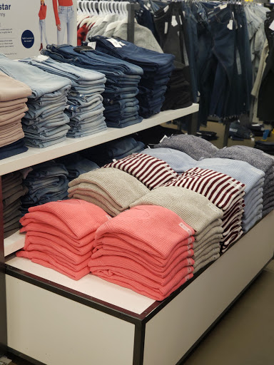 Clothing Store «Old Navy», reviews and photos, 3525 W Carson St #77, Torrance, CA 90503, USA